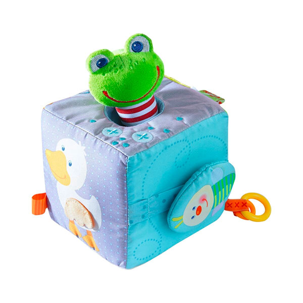 Il Cubo Gioco HABA Ranocchio Magico è un giocattolo educativo per bambini dai 6 mesi ricco di attività che stimolano curiosità, scoperta e sviluppo della motricità fine. Il simpatico ranocchio si nasconde tra le foglie fruscianti, viaggia su una macchini