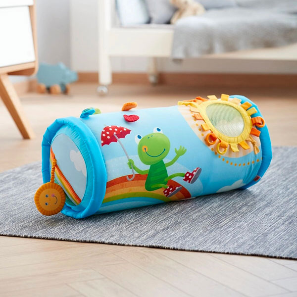 1785251477267.jpg Rullo Gattonatore HABA Arcobaleno Rainbow World, gioco educativo per bambini dai 6 mesi che stimola movimento e curiosità.